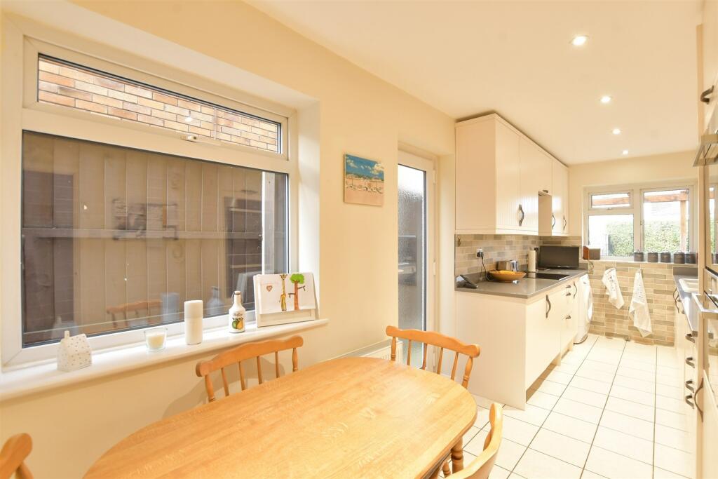 Kitchen/Breakfast Room