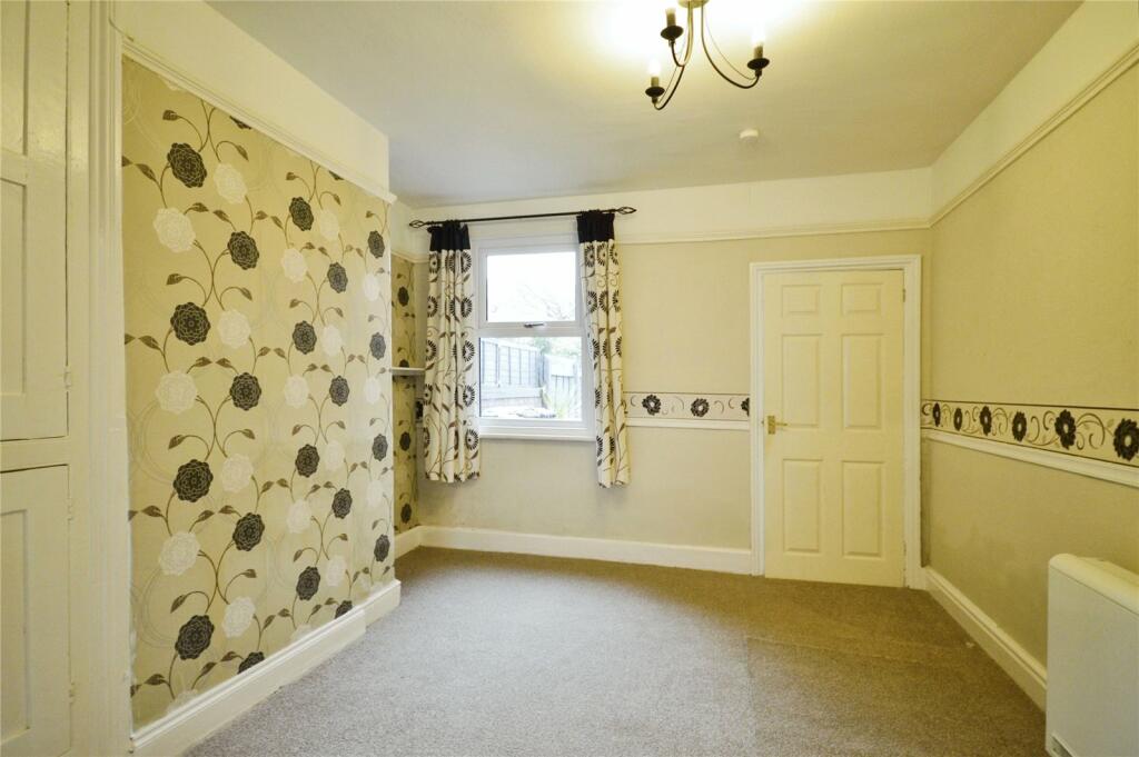 Sitting/Dining Room