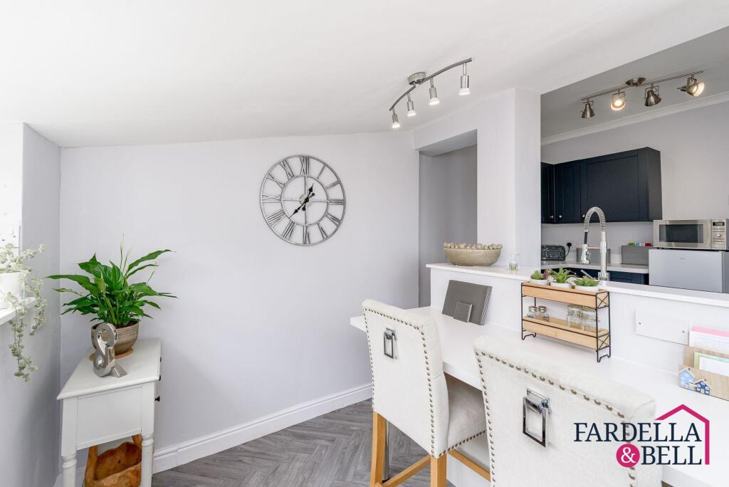Kitchen and Breakfast Area