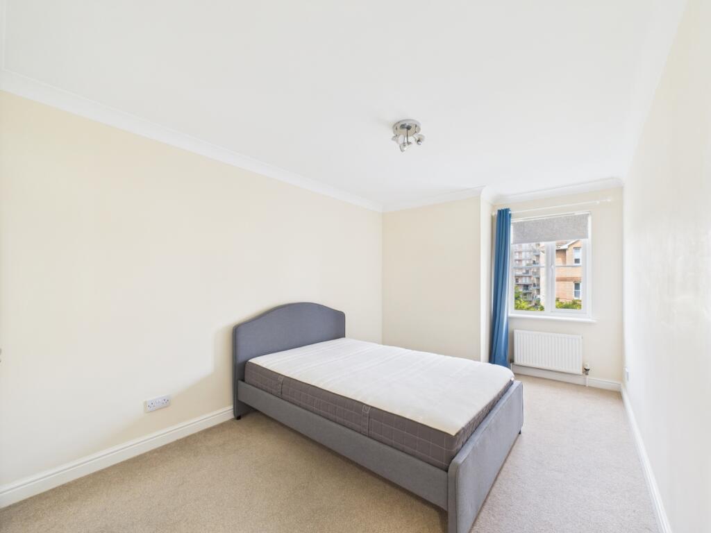 CAM03750G0-PR0055-STILL007