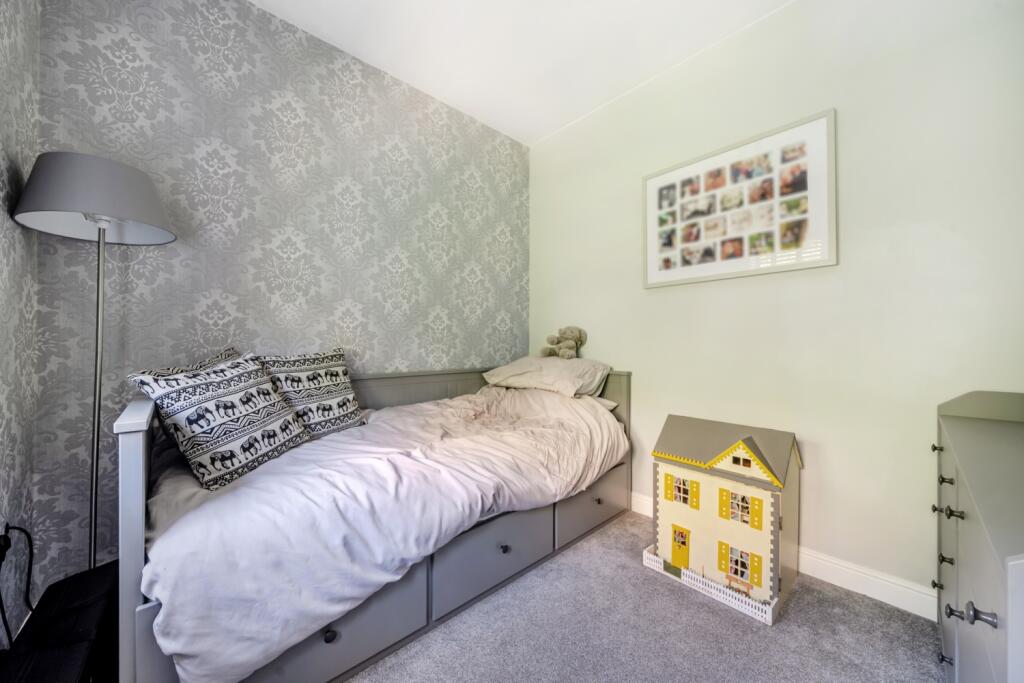 T - Bedroom