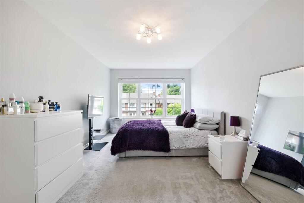 HIGHRIDGE CLOSE (12).jpg