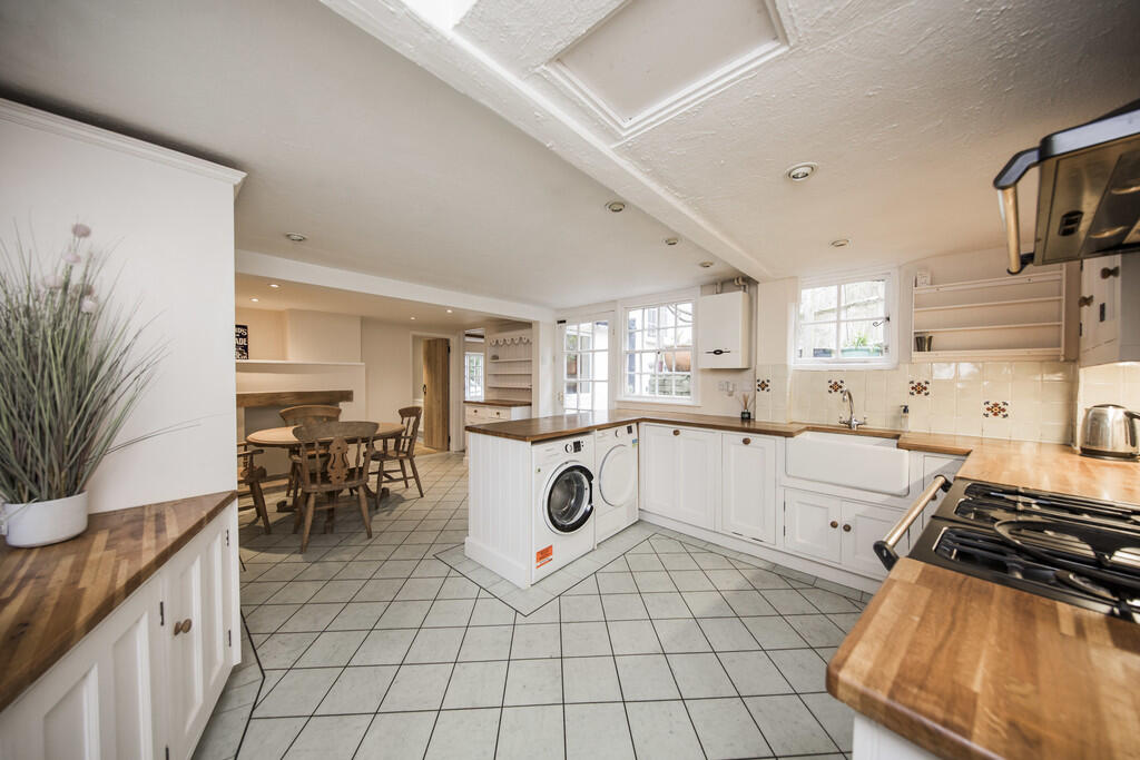 Kitchen - Breakfa...