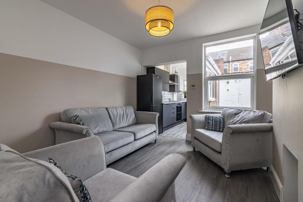 13FlorenceStreet-14-scaled-1.jpg