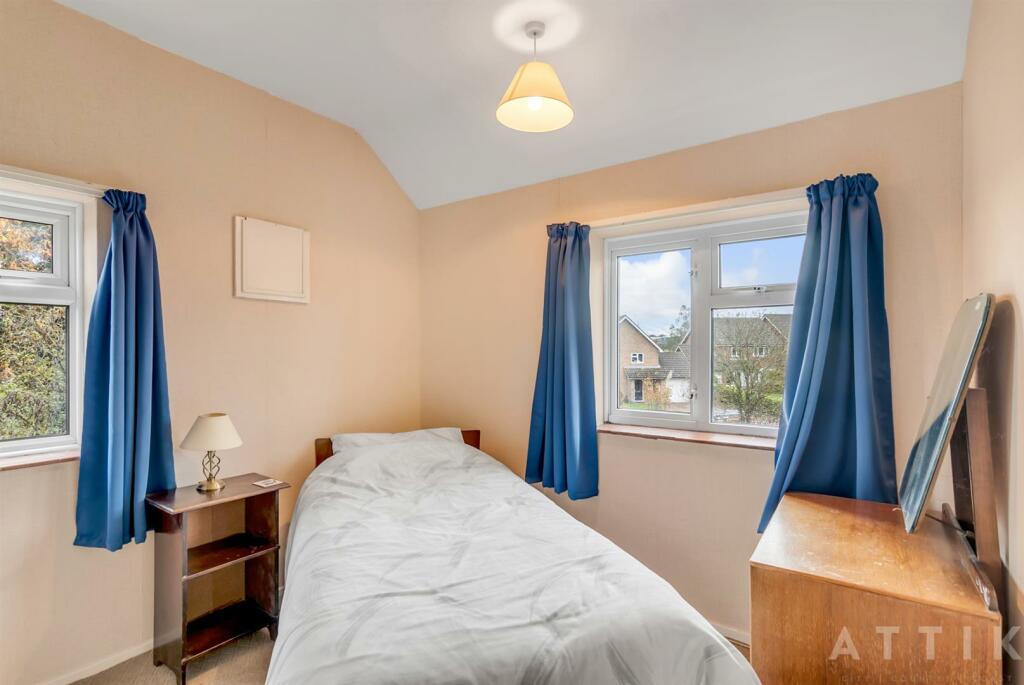 40 The Avenue Halesworth IP19 8JB (6).jpg