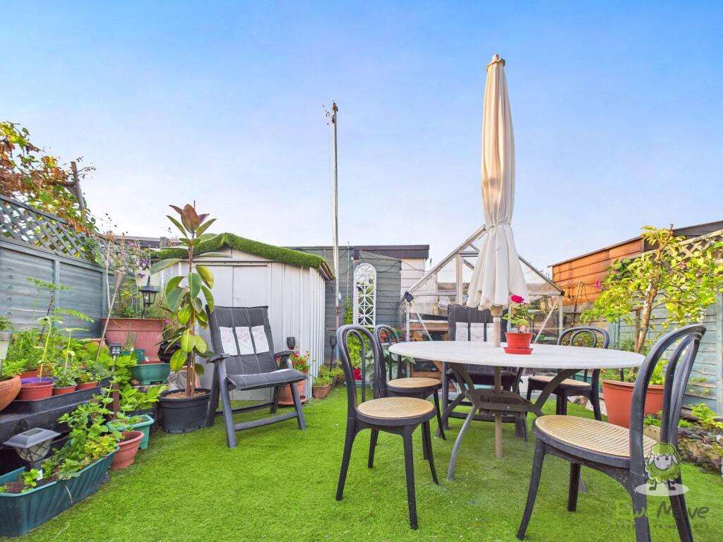 CAM01543G0-PR0139-STILL054