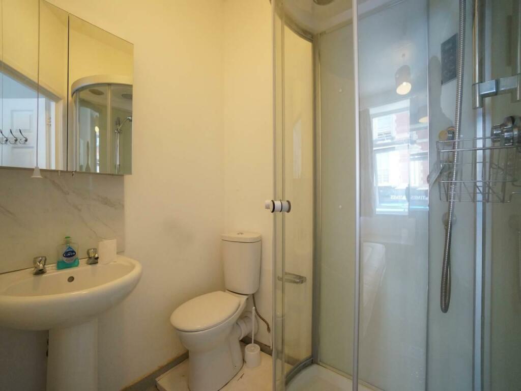 10aHolyheadRd_Bathroom1.1.JPG