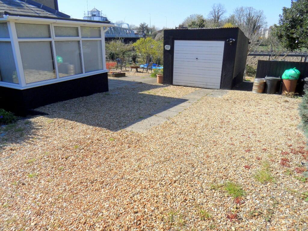GARAGE &amp; DRIVEWAY