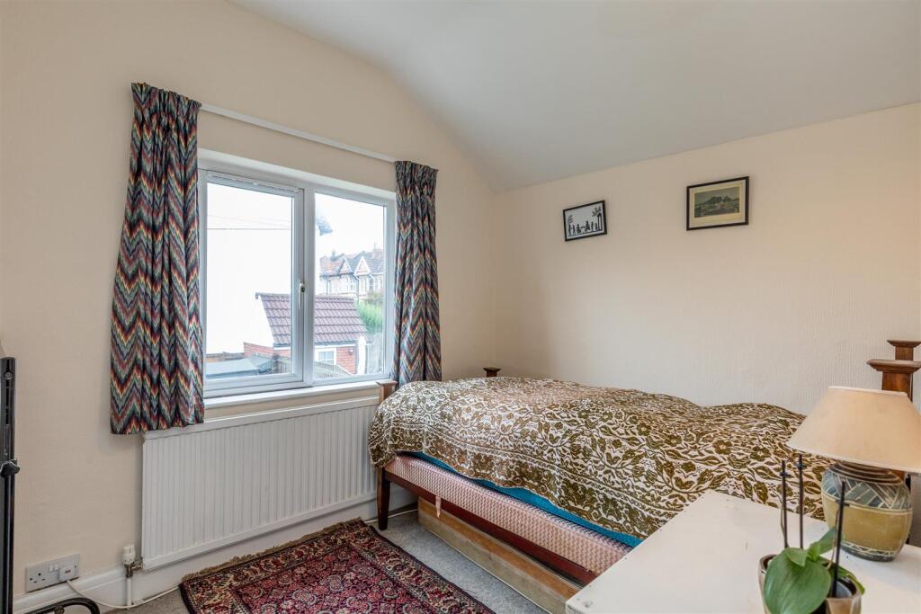 Halsbury Road, Westbury Park Bed 3.jpg