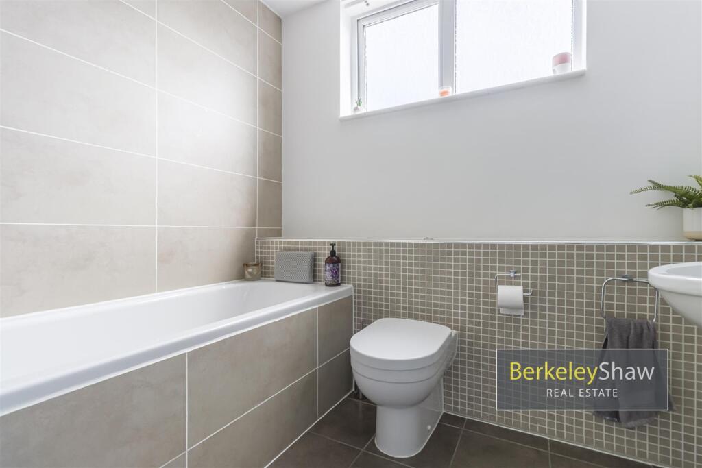 26 Stapleton Road Formby L372YN 007.jpg