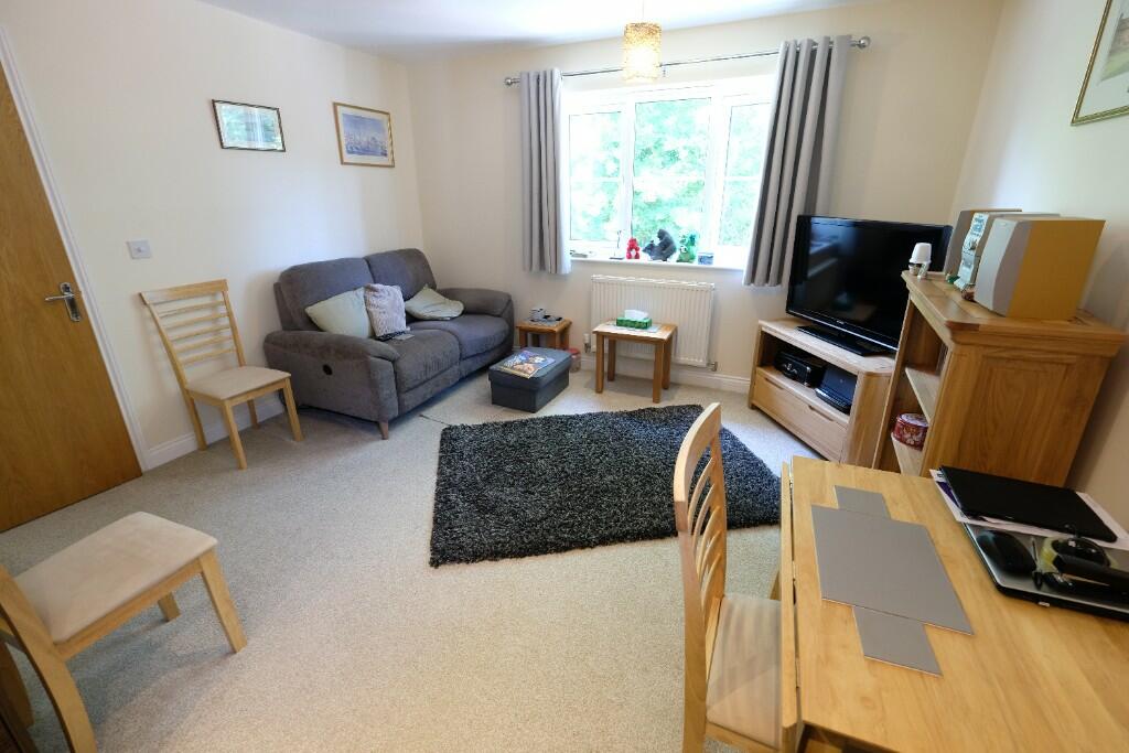 OPEN PLAN ROOM
