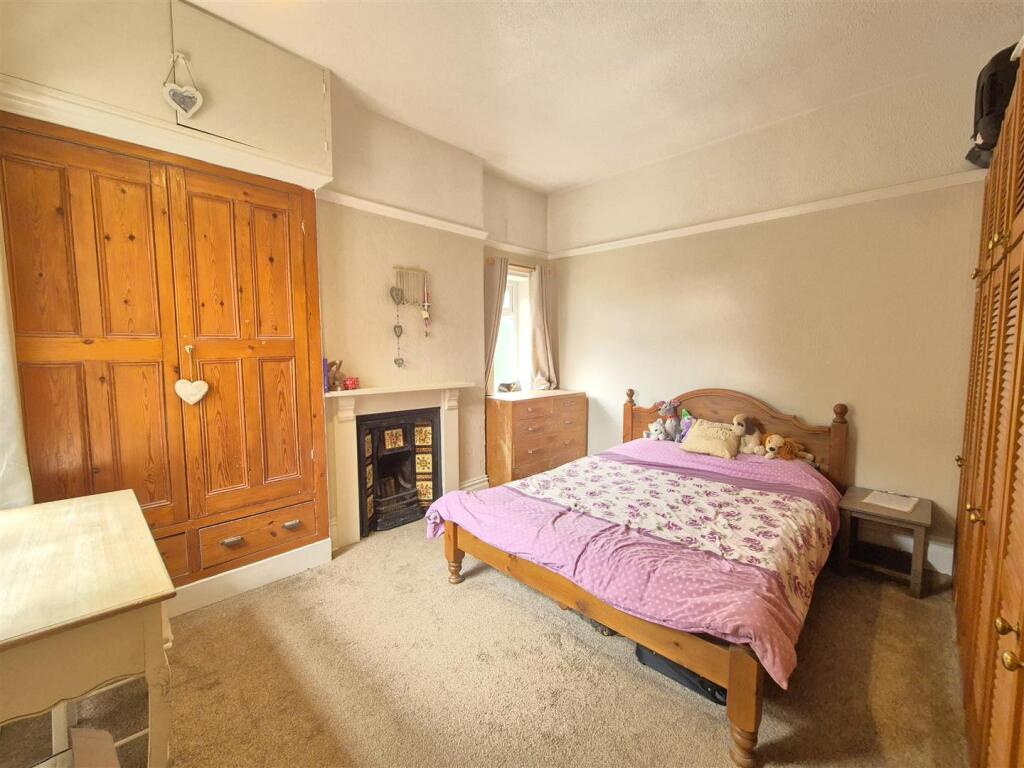 Large Double Bedroom