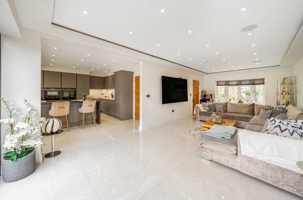 1330305-16-688b38...