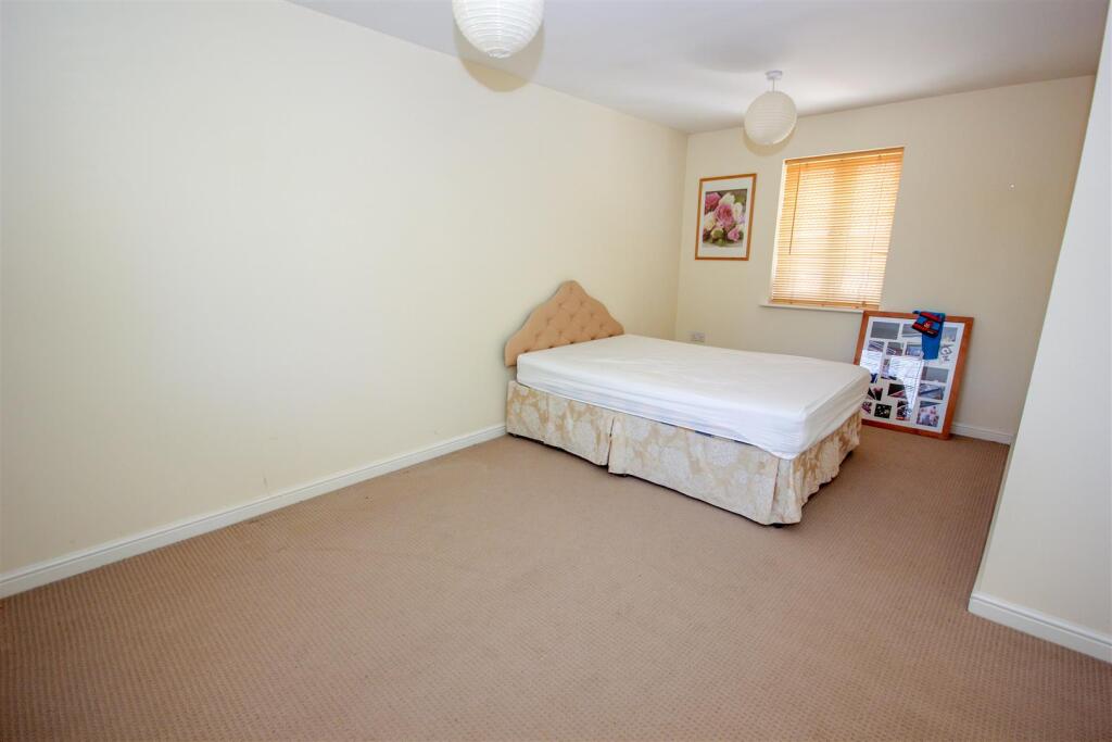Guest Bedroom.jpg