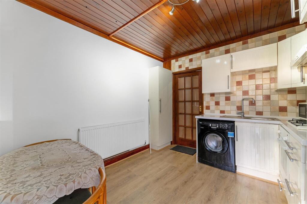 36 Kenilworth Road-257-HDR.jpg