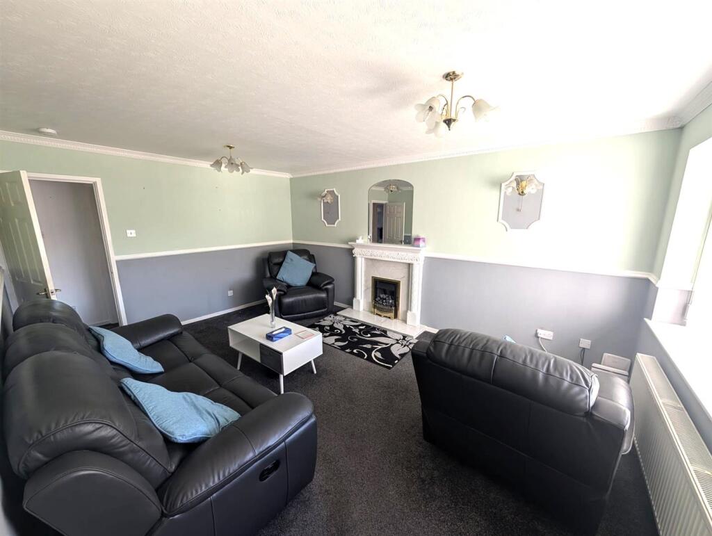 PHOTO-2025-08-18-20-20-50 (3).jpg