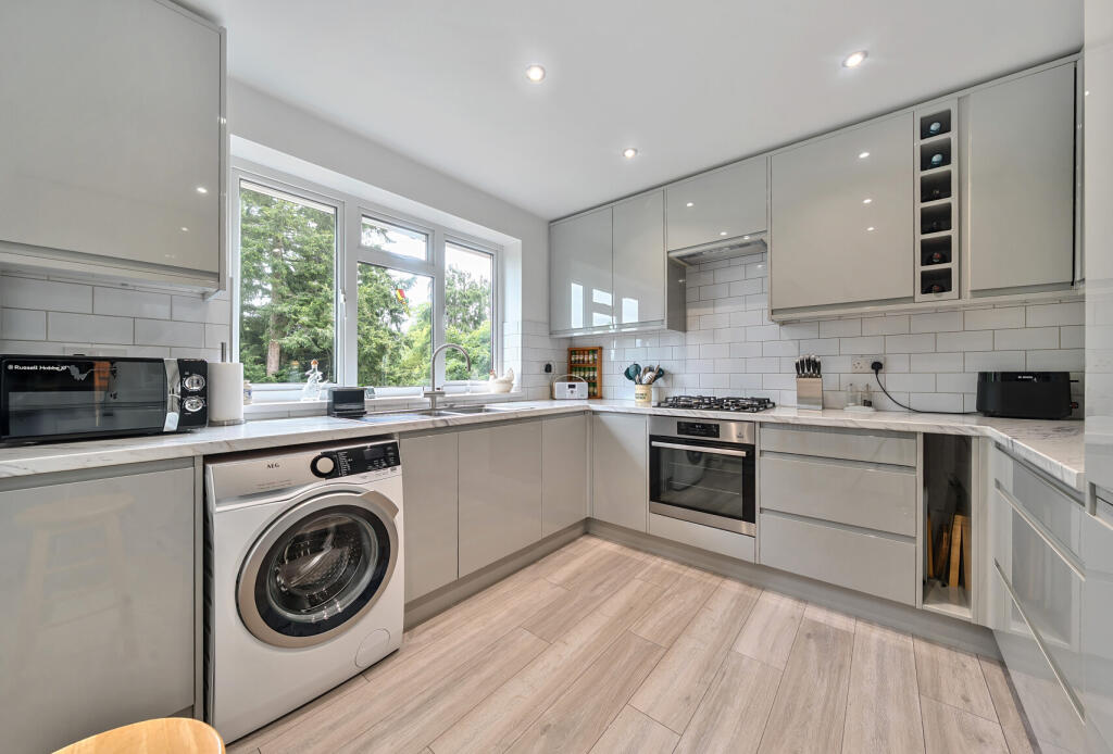 1302325-13-684010...