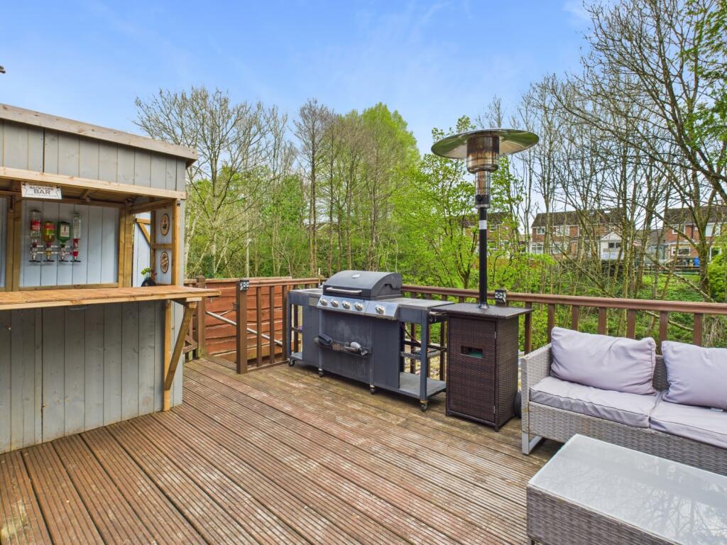 CAM03729G0-PR0029-STILL014