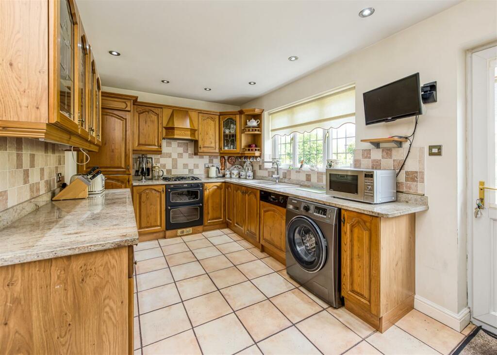 Holly Trees Lodge-Kitchen B.jpg