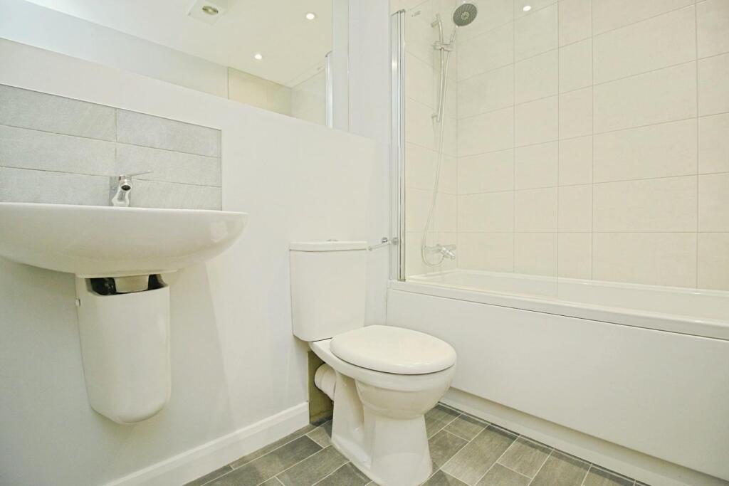 HOUSE BATHROOM