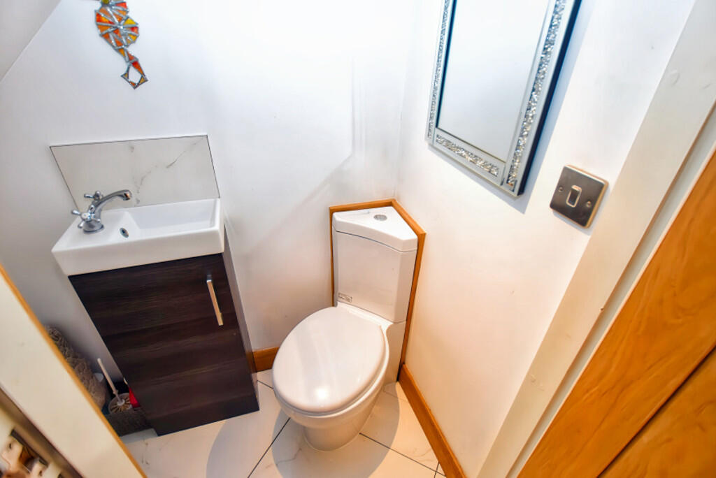 GF WC