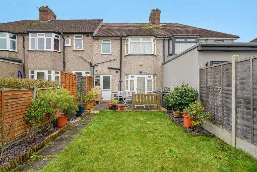 18 Wadham Gardens - jvvnWBTZq6HPXgQ4W4tn.jpg