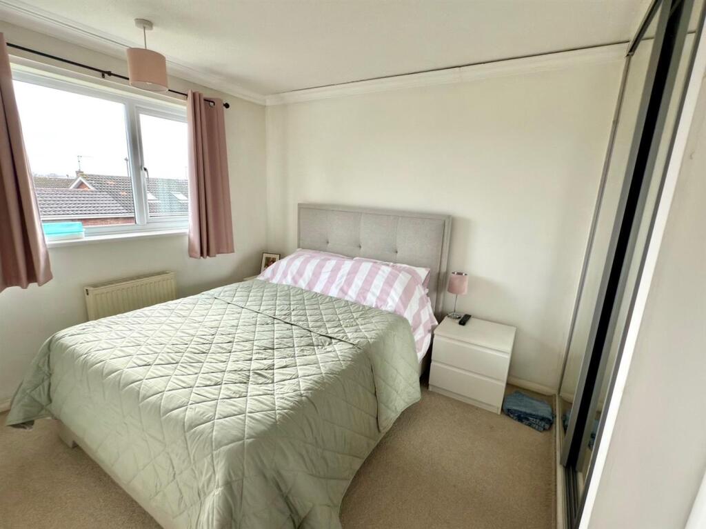 BED 1.jpg