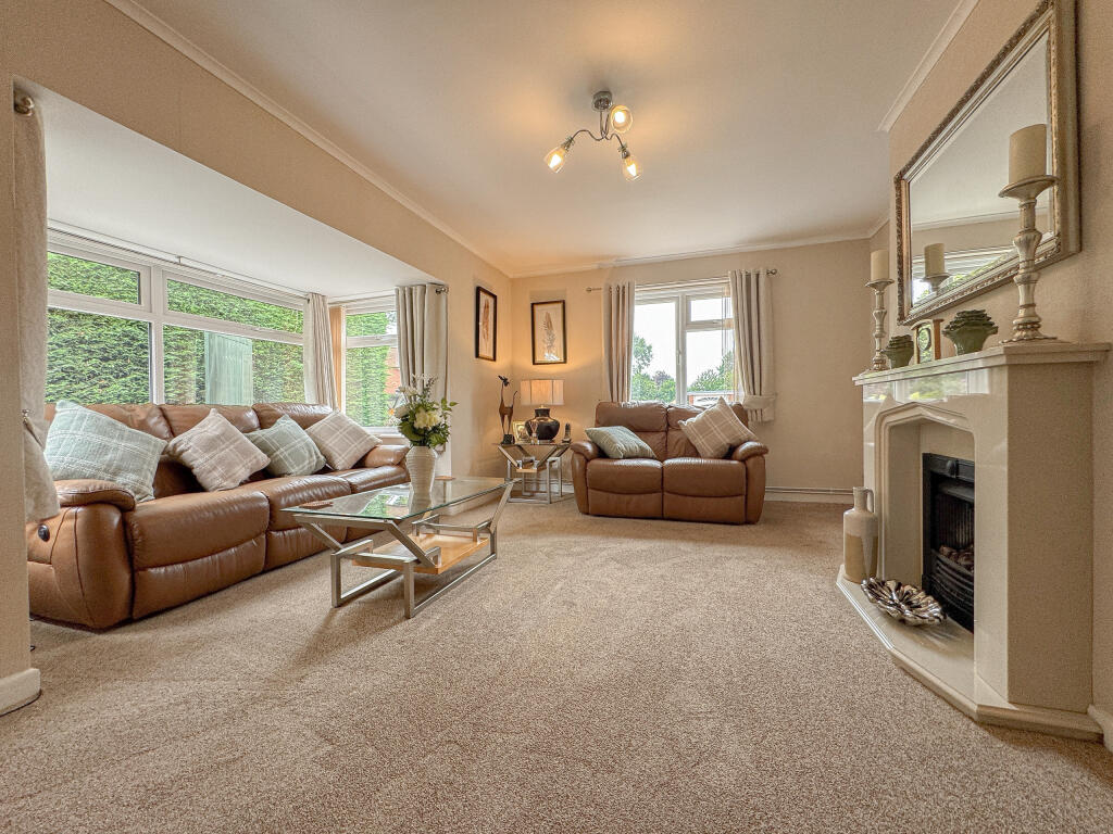 Living Room (2)