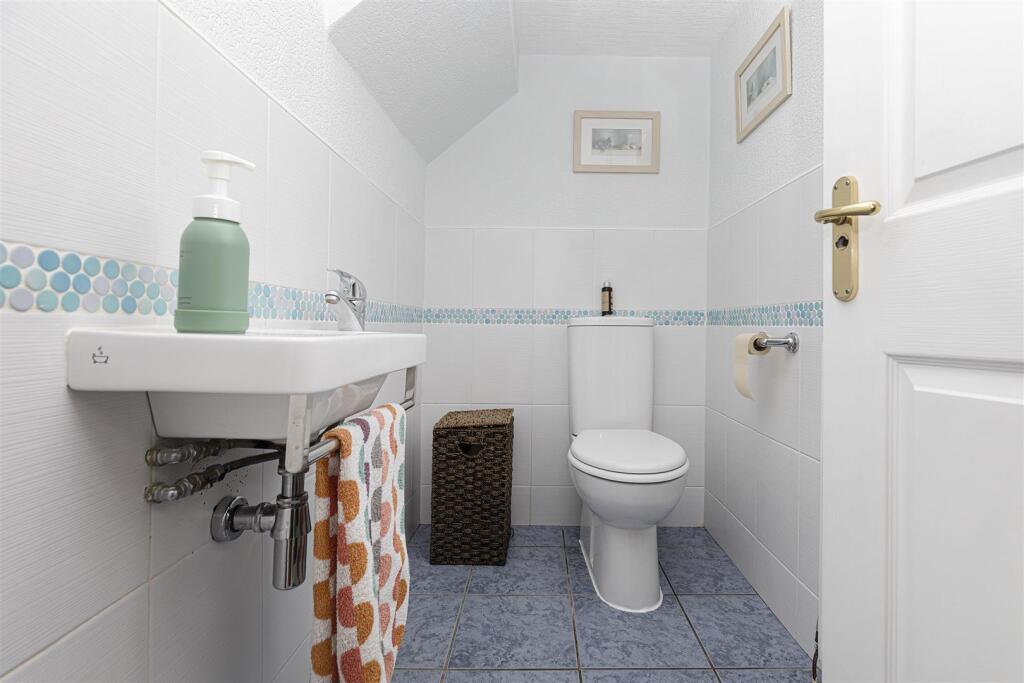 Bramleys Estate Agents - Woodsome Park - Fenay Bri
