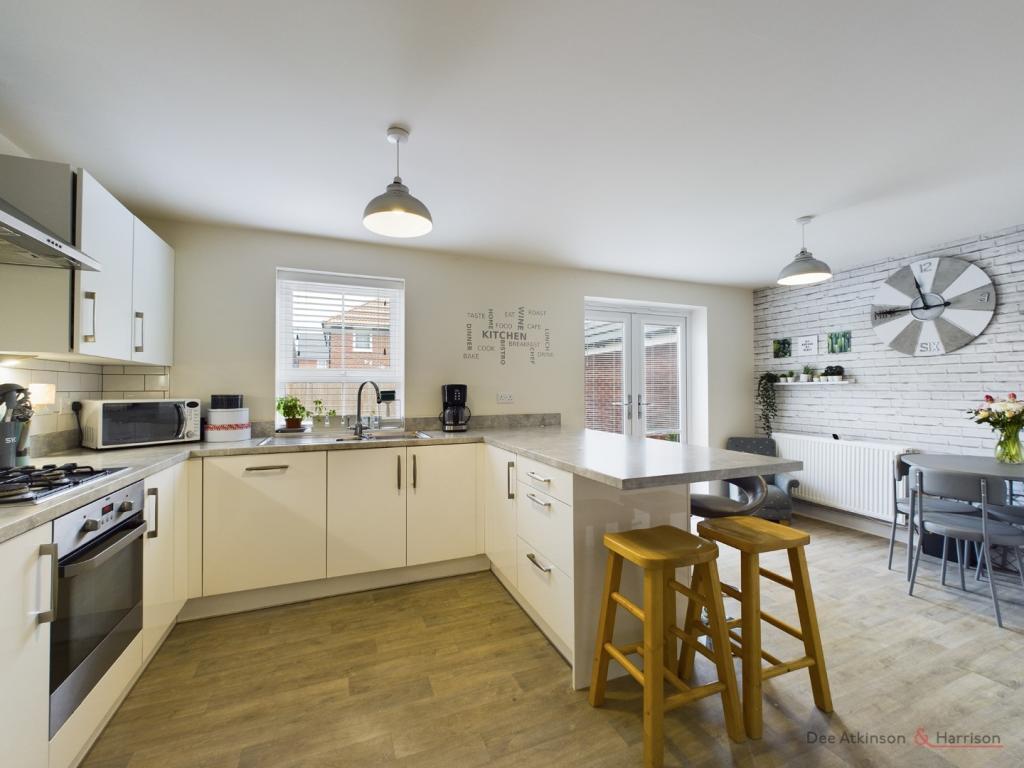 Kitchen/Dining Area