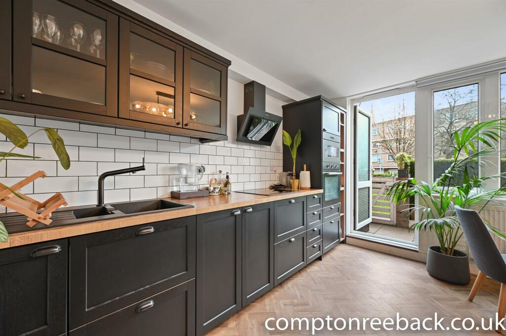 CR - 48 Downfield Close - Kitchen3 (1).jpg