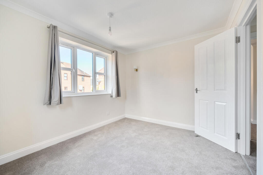 1324275-6-687e050...