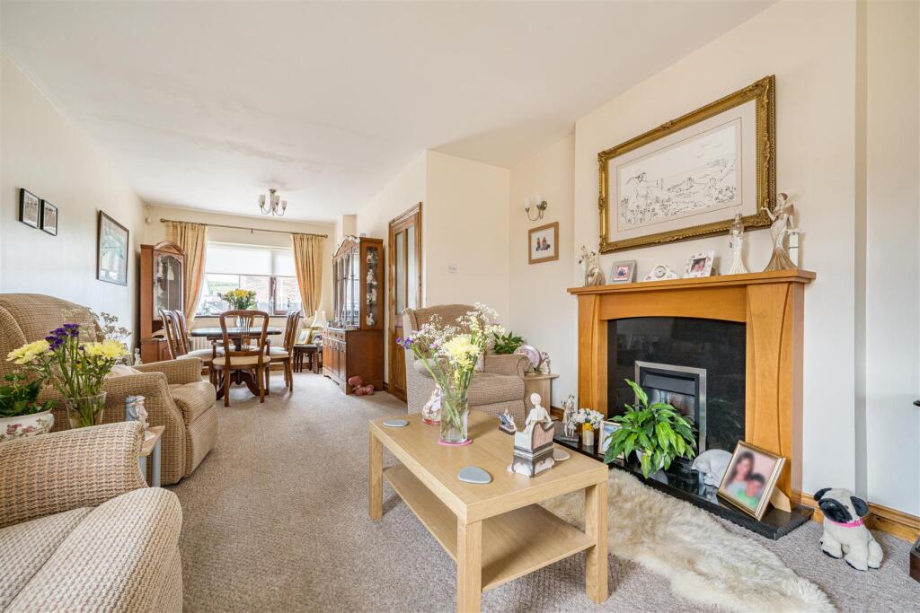 RECEPTION/DINING ROOM