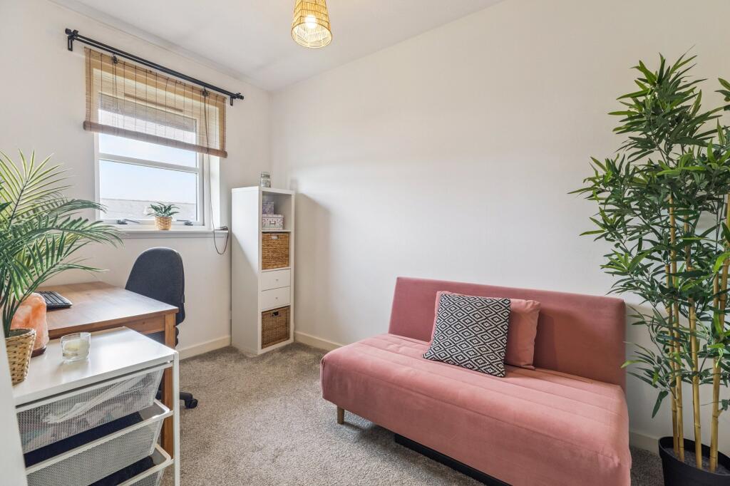 Bed 2/Office