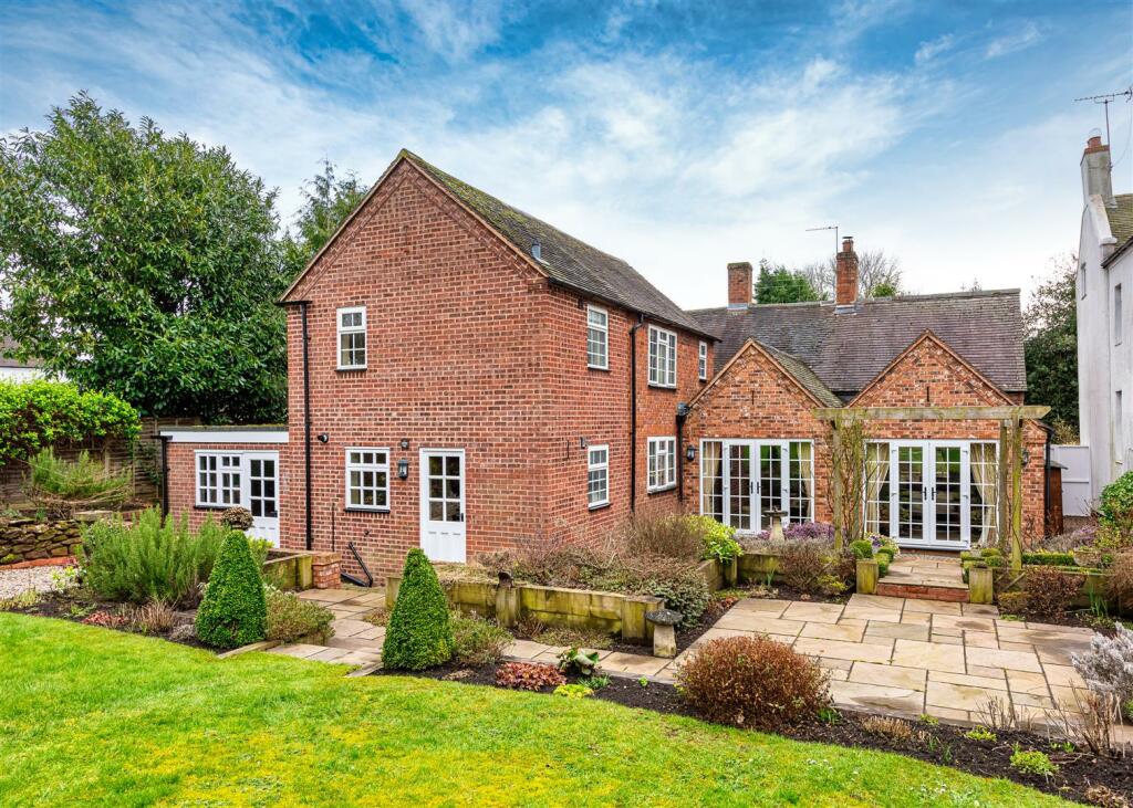 4 Shop Lane-rear.jpg