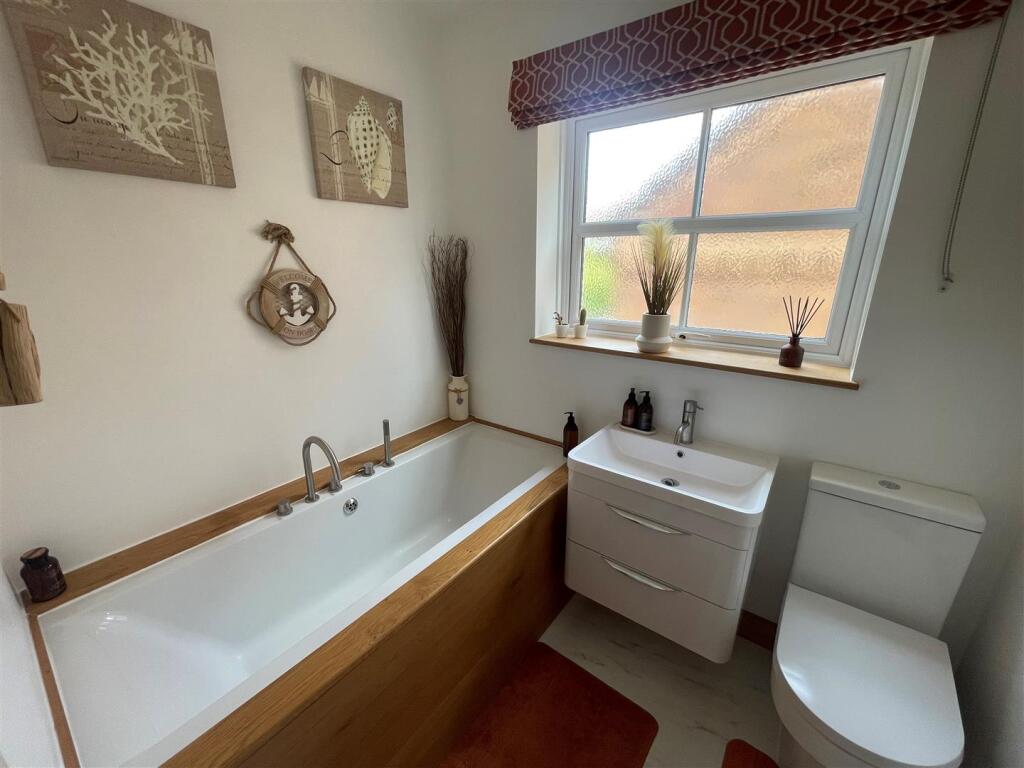 family  bathroom.jpg