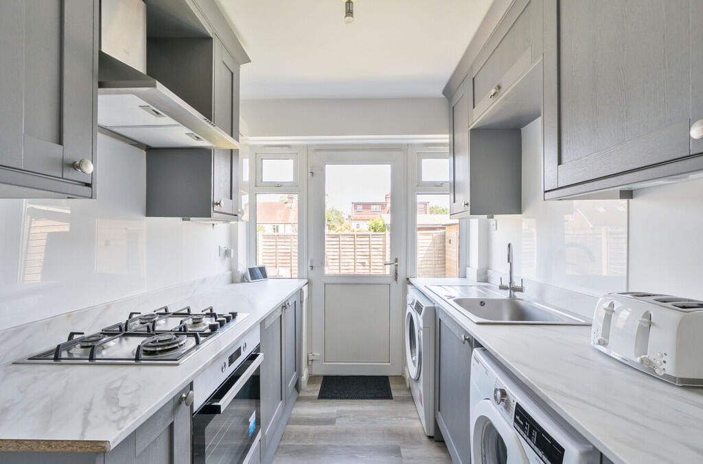 1319697-12-686d16...