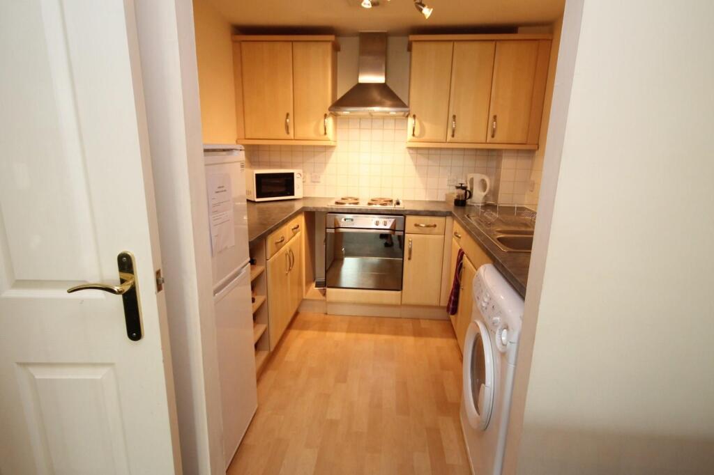 126 Squires Court 004 (Copy).JPG