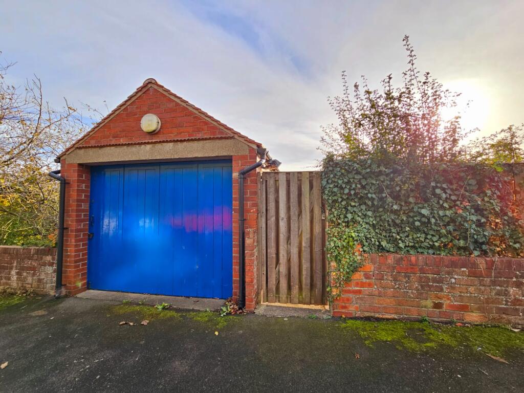 e3192915-6117-42b1-831c-1de060def043