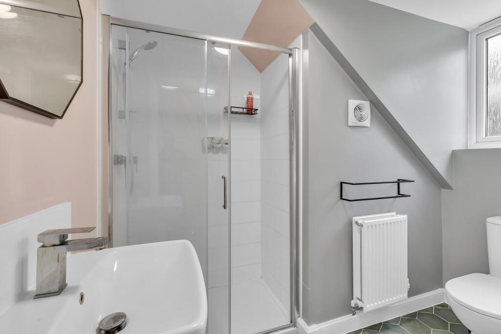 Bedroom 1 Ensuite