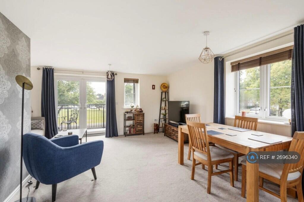 Living / Dining Room 