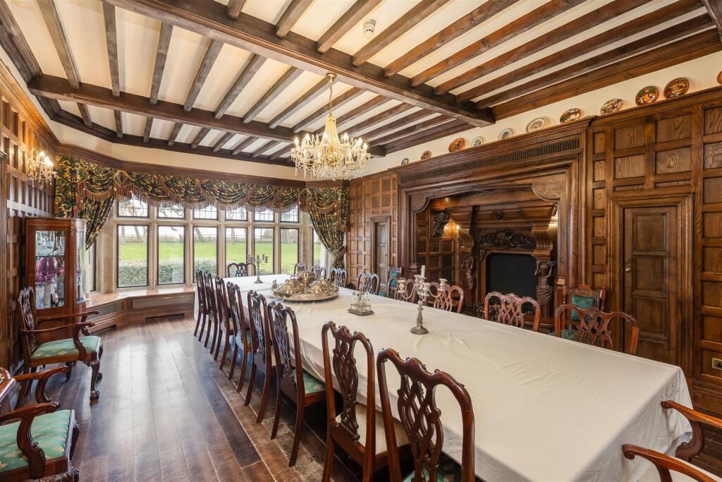 Highcliffe Manor Dining Hall-1.jpg