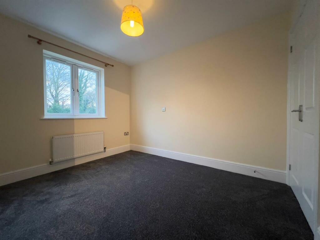 bedroom 3  (3).jpg