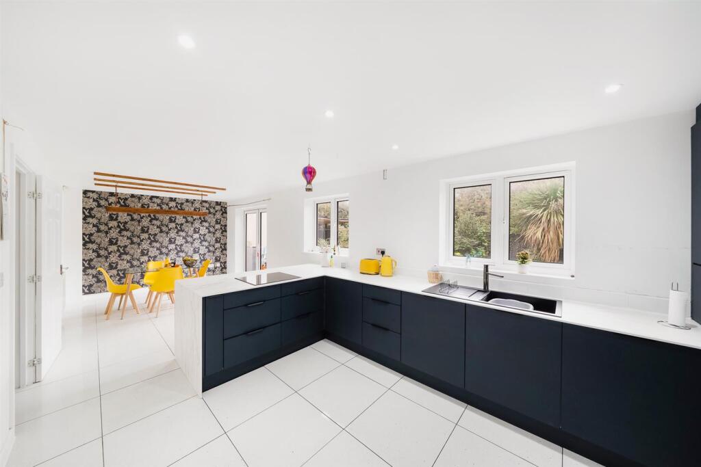Kitchen/Dining/Family