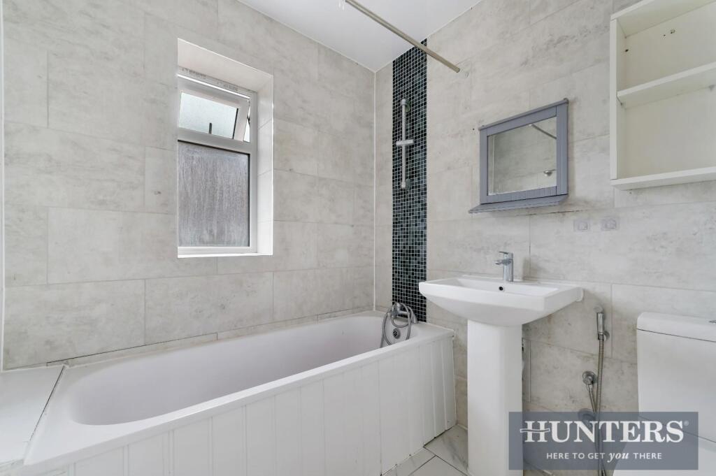 VICARAGE FARM ROAD, -11.jpg