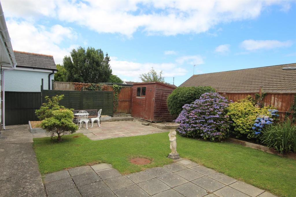 garden 2.JPG