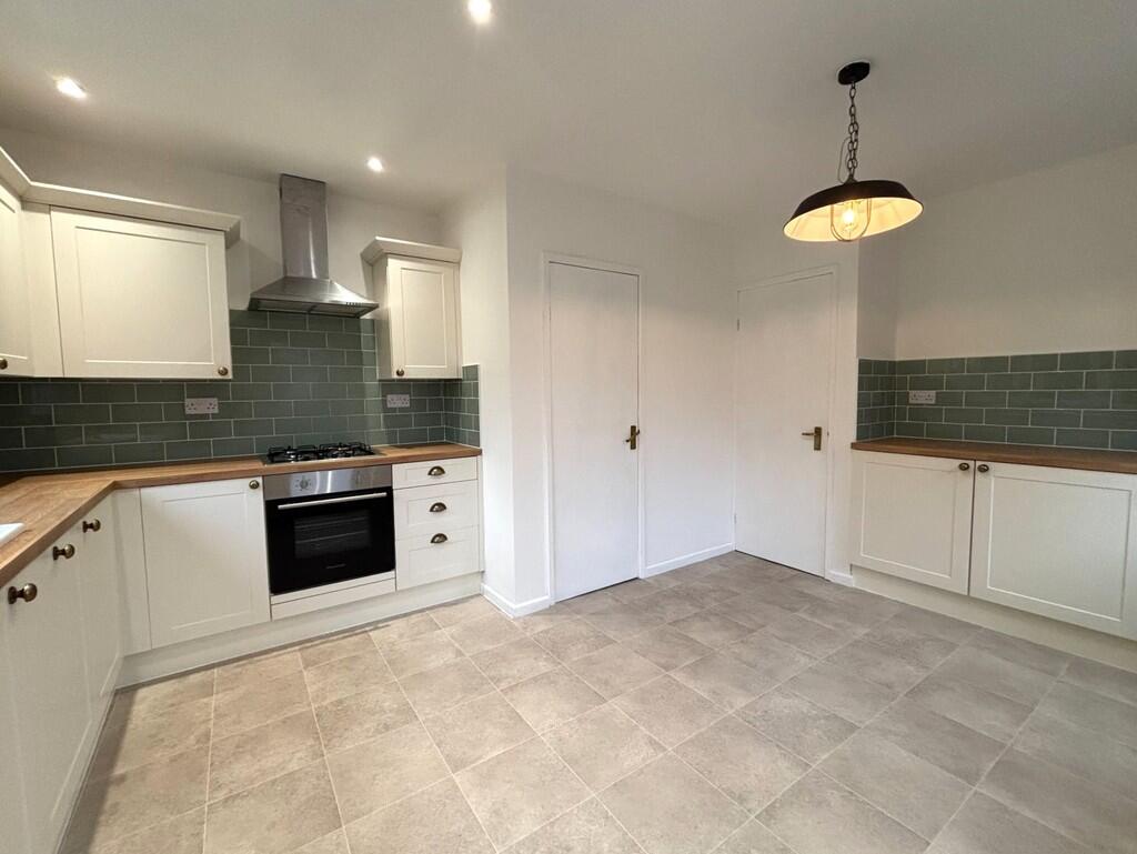 processed-77EF5F3...