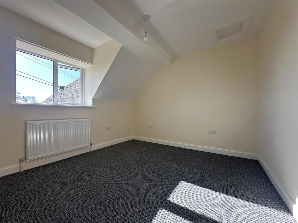 Bedroom 2.jpg
