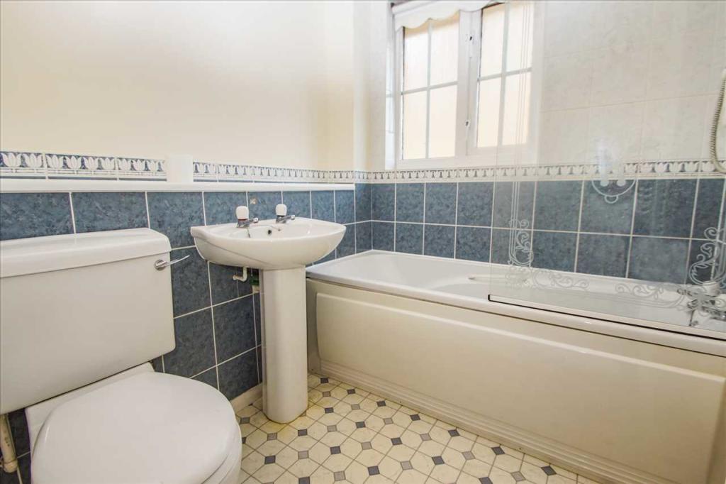 En-Suite Bathroom