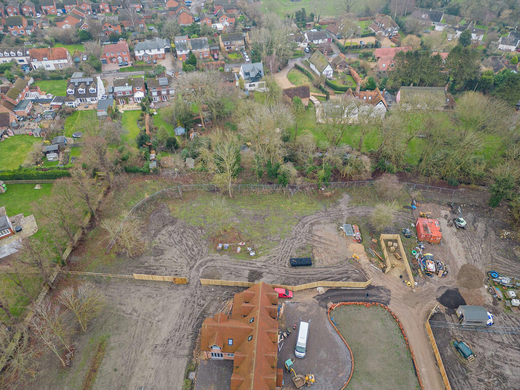 8636318-exterior0...